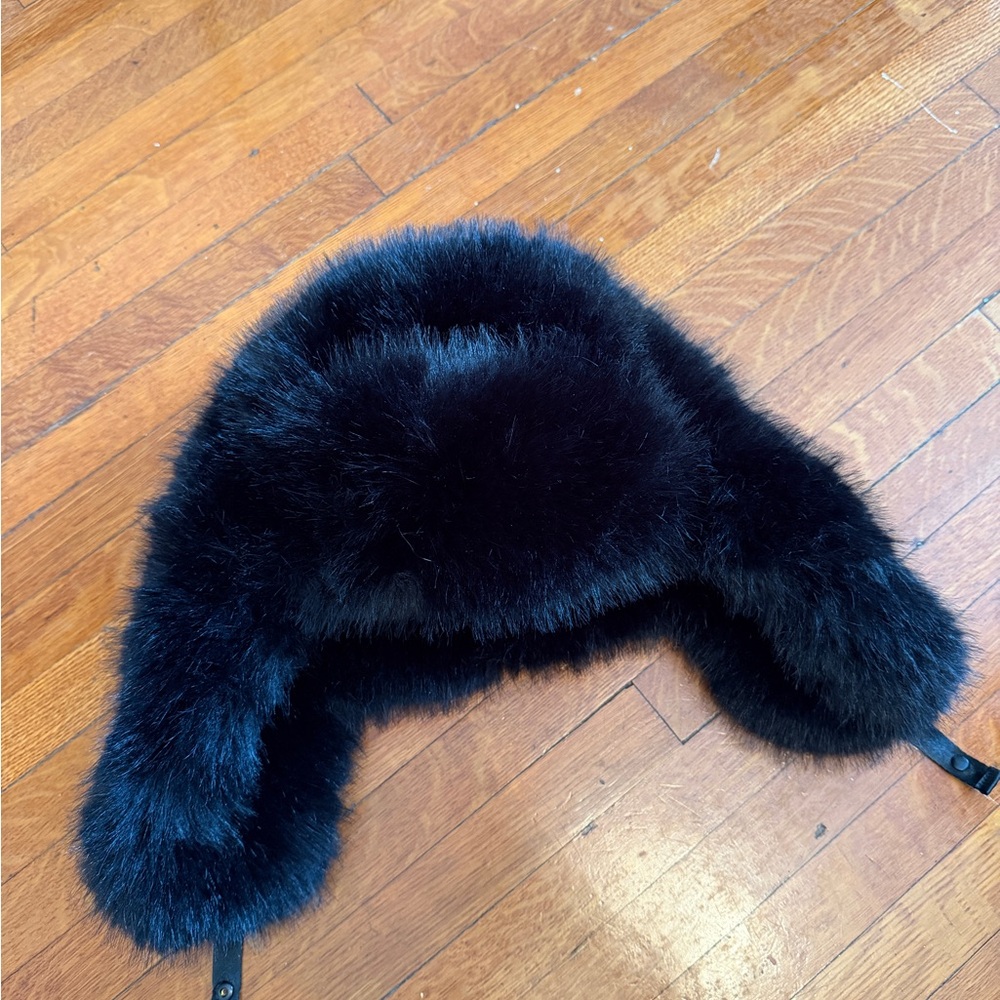 RUDSAK Black Faux Fur Winter Hat